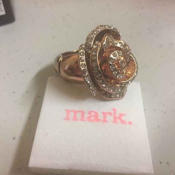 New! Avon mark Things Look Rosy Ring, Stretch Band - Picture 3 of 4